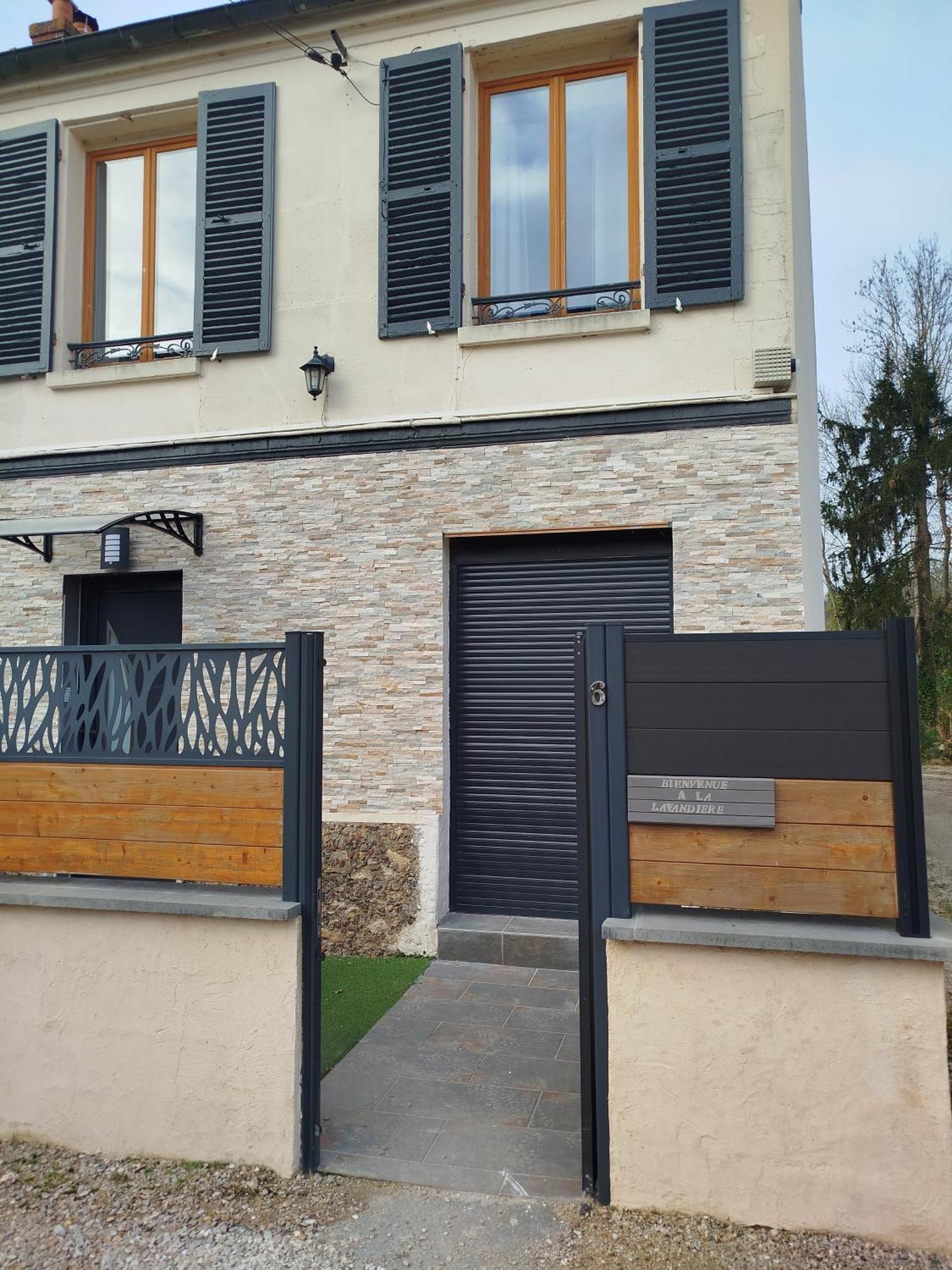 La Lavandiere Gouvernes Exterior foto